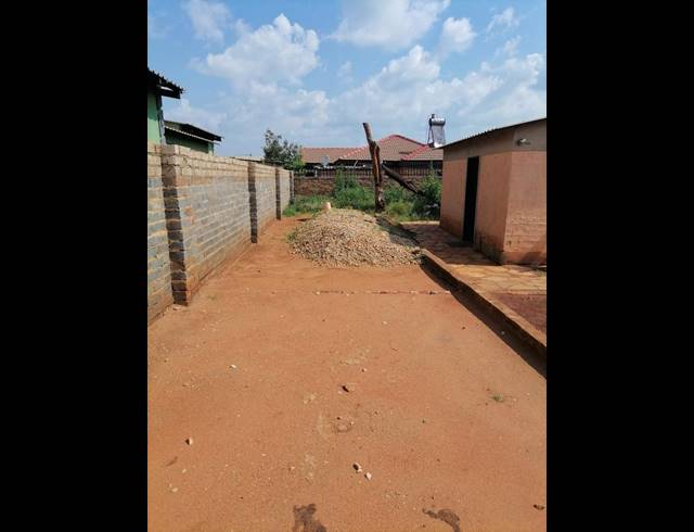 2 BEDROOM HOUSE FOR SALE IN SOSHANGUVE SOUTH